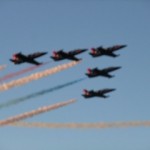 ５機の間を、一機がすり抜けた！