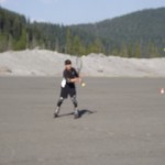 インラインを履いてのテニスで、巧緻性とバランス感覚を養成します