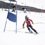 右は苦手なので脚が上がりません