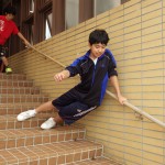 素晴らしい投げ出しですが・・・腰が折れている