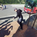 下を向くことで尻が又出ます