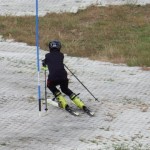 ６日は膝が曲がっていました