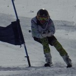 外足の膝の絞りが出来ると○