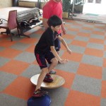 ちょっと見ない間にこの出っ尻、後傾フォーム