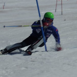 その為手首が雪面に！